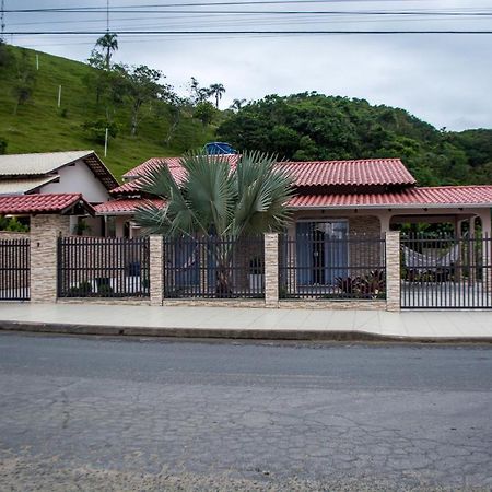 Pe Do Morro Pousada Penha  Luaran gambar